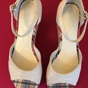 Rockport adiPRENE by Adidas, Cream platform sandals, Size 8.5.
